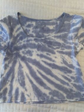 American Eagle Outfitters Lavender & White Tie-Dye Scoop Crop Top